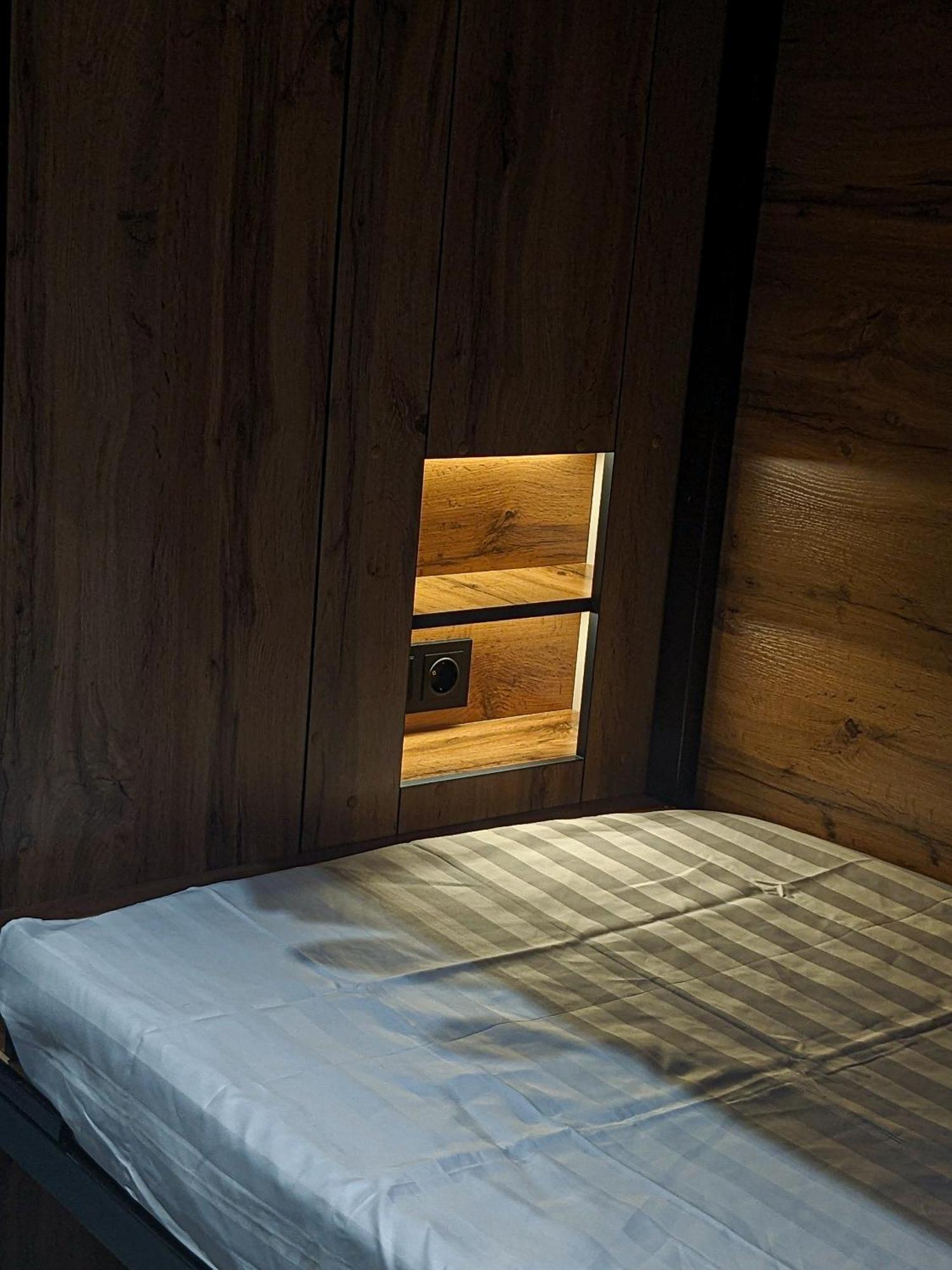 Aiva Hostel Бішкек Екстер'єр фото